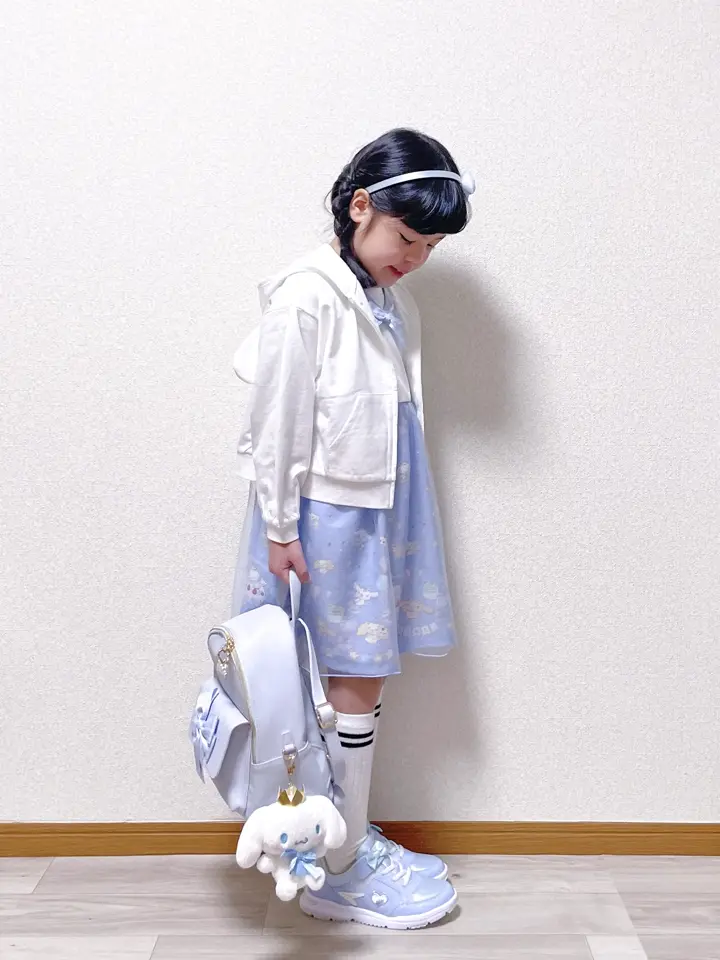 ANY MIKA コーディネート画像