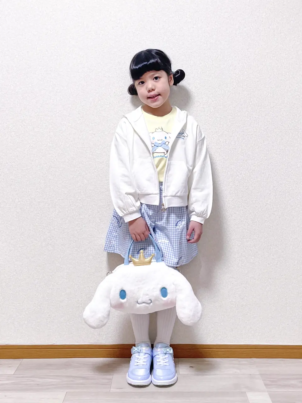 ANY MIKA コーディネート画像