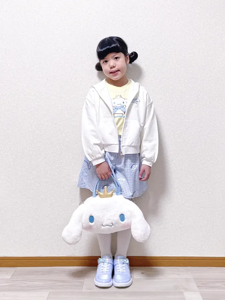 ANY MIKA コーディネート画像