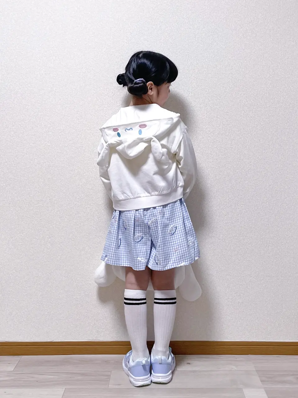 ANY MIKA コーディネート画像