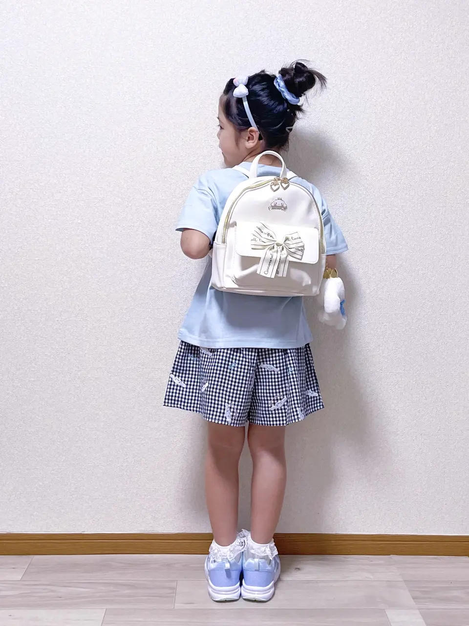 ANY MIKA コーディネート画像