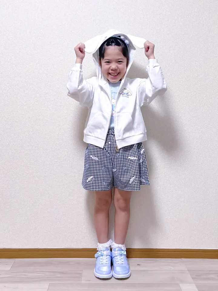 ANY MIKA コーディネート画像