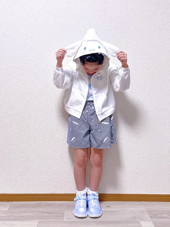 ANY MIKA コーディネート画像