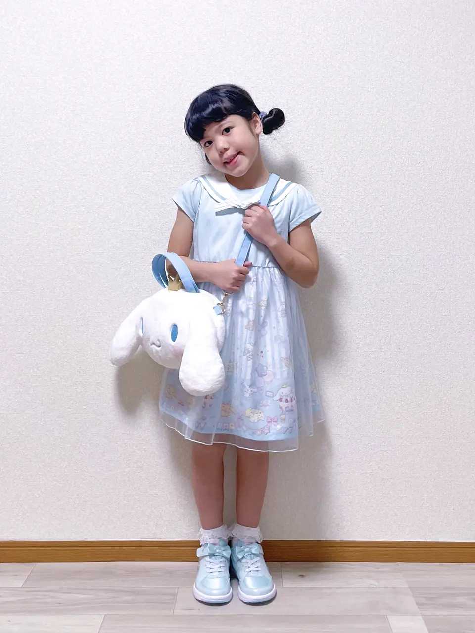  MIKA コーディネート画像