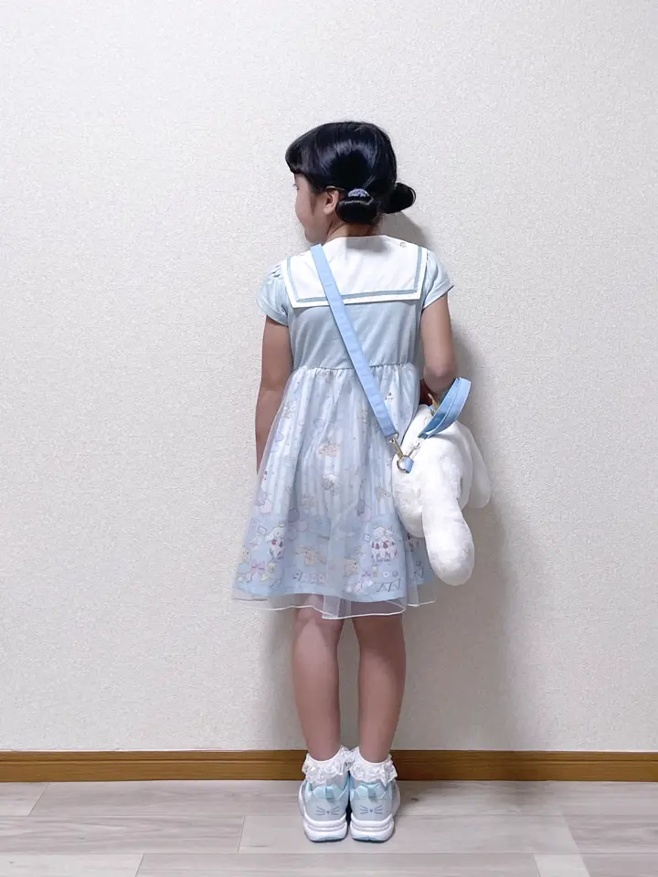 ANY MIKA コーディネート画像