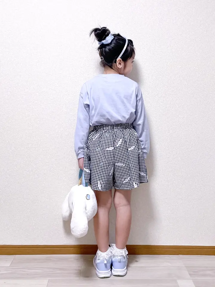 ANY MIKA コーディネート画像