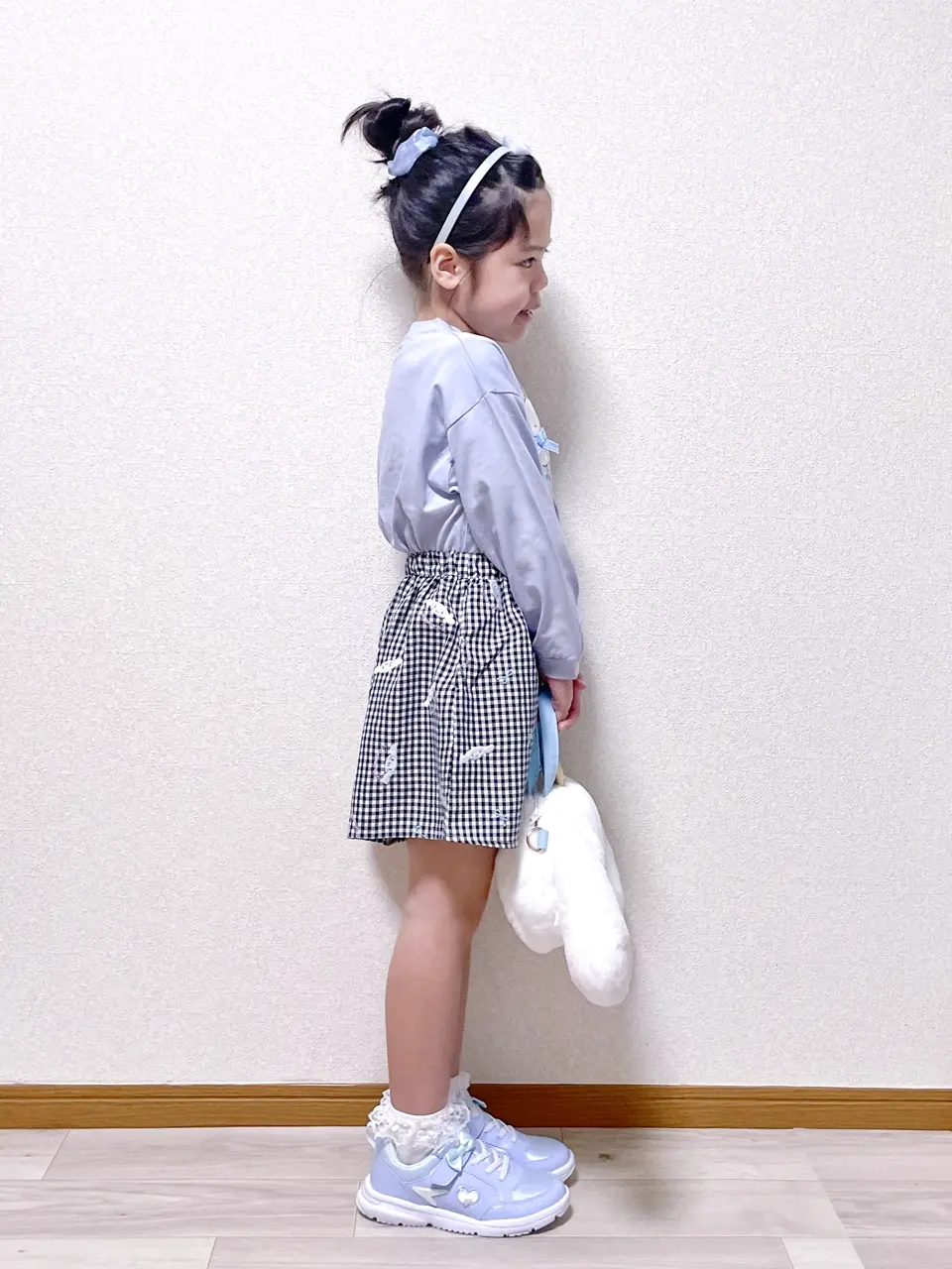 ANY MIKA コーディネート画像