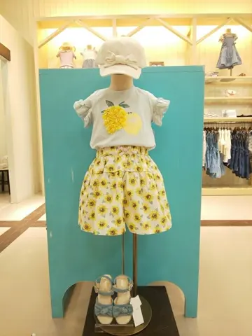 ANY 林 コーディネート画像