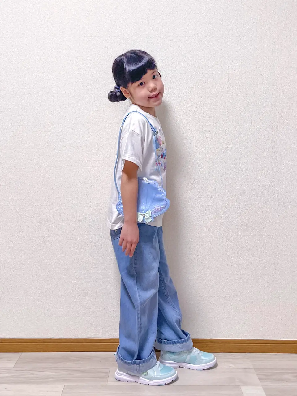 ANY MIKA コーディネート画像