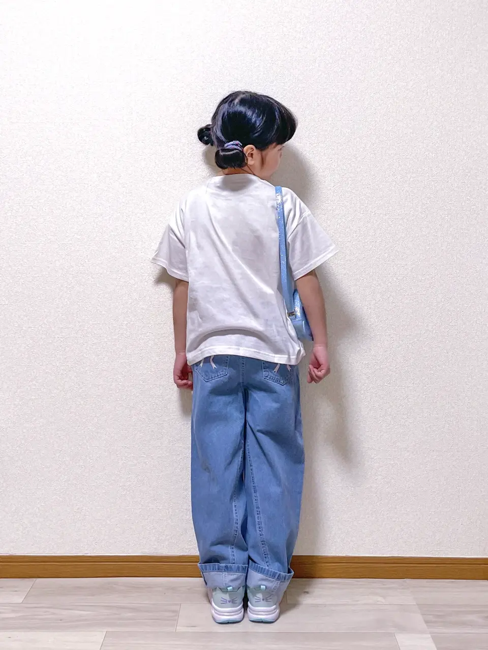 ANY MIKA コーディネート画像