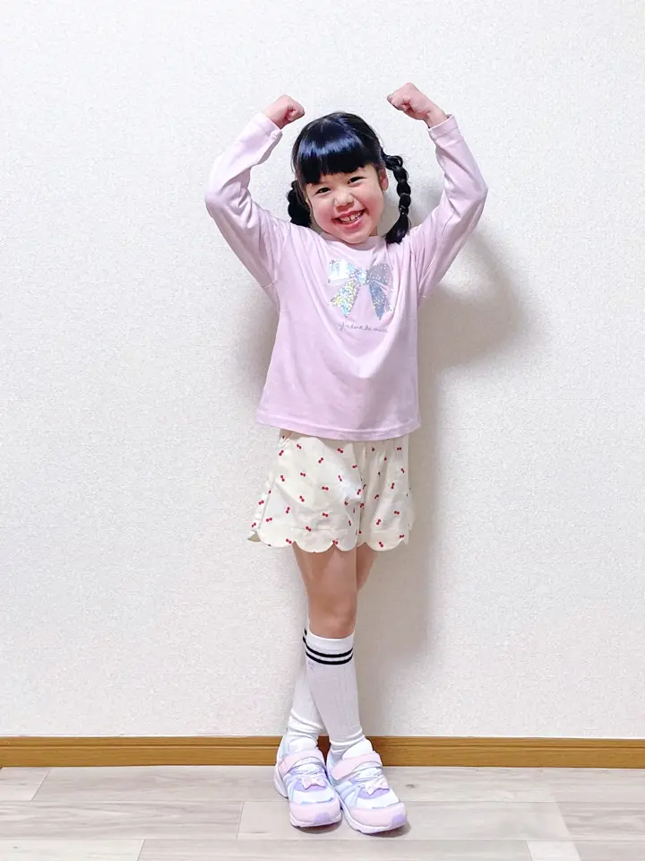 ANY MIKA コーディネート画像