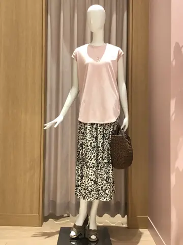 ANY 本吉 コーディネート画像