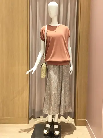 ANY 本吉 コーディネート画像