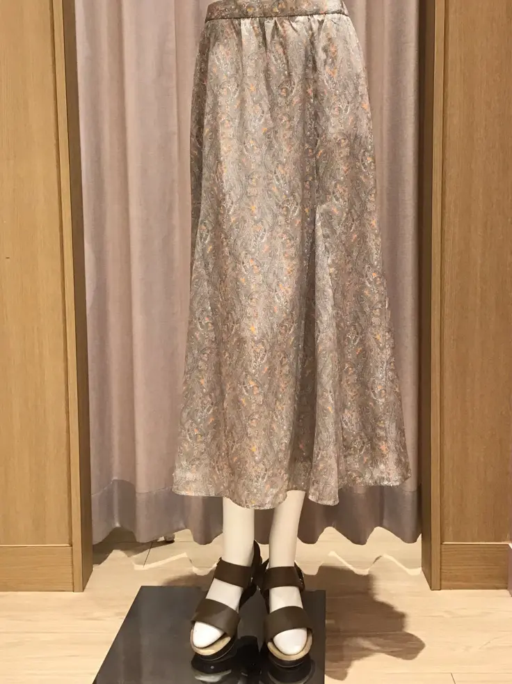 ANY 本吉 コーディネート画像