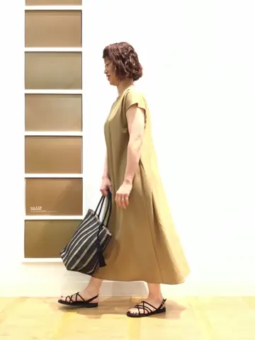 ANY 高橋郁子 コーディネート画像