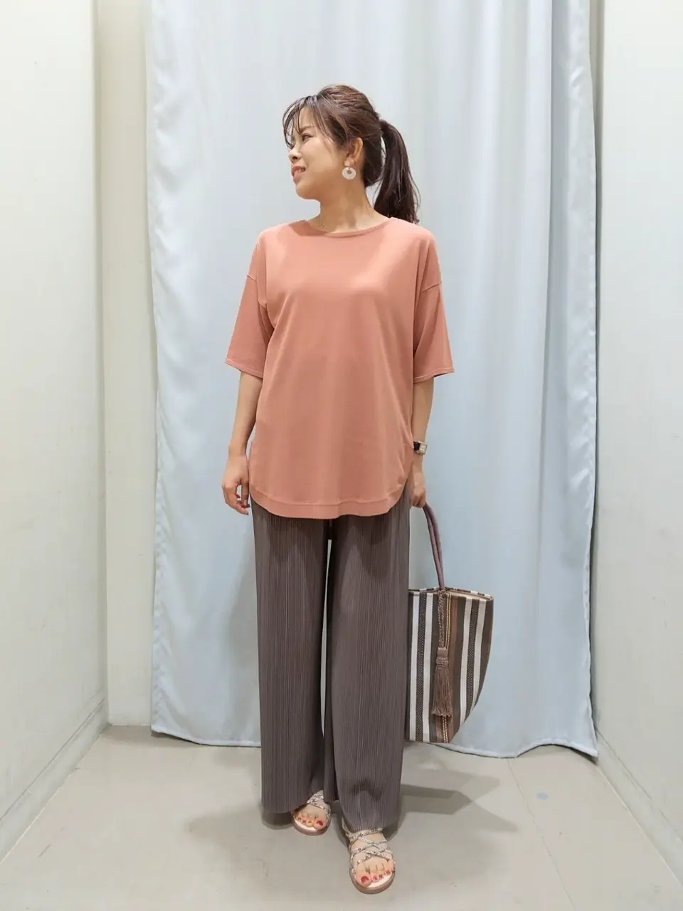 ANY 榎本 コーディネート画像