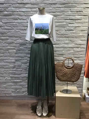 ANY 横溝 コーディネート画像