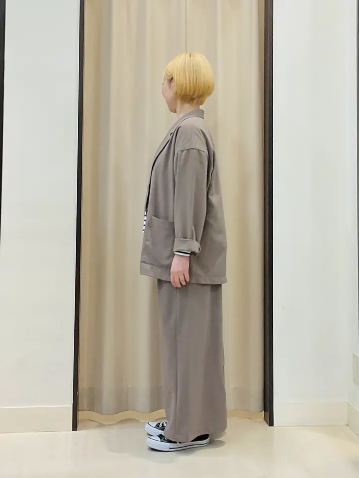 ANY 伊藤 コーディネート画像