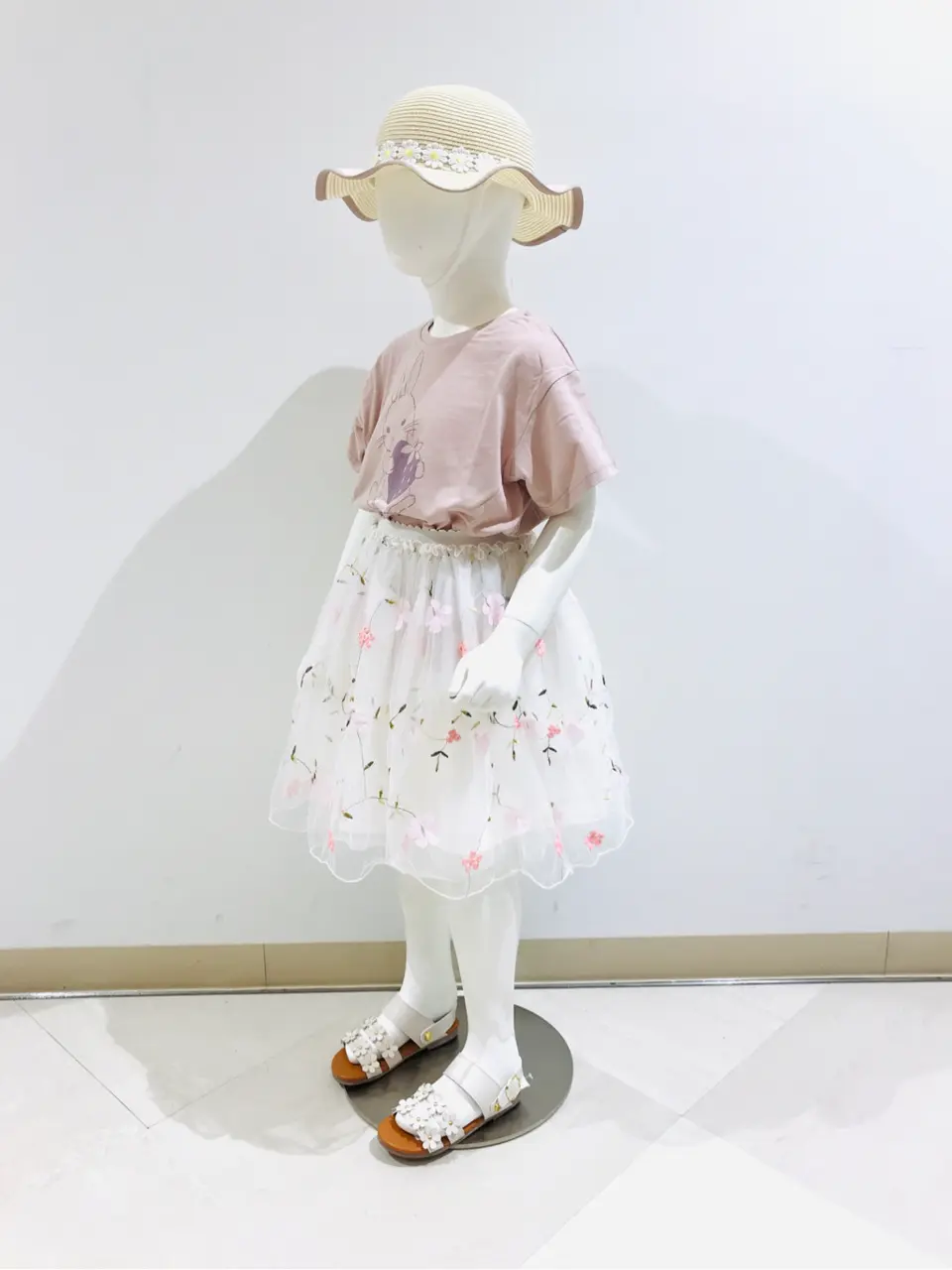 ANY 田口 コーディネート画像