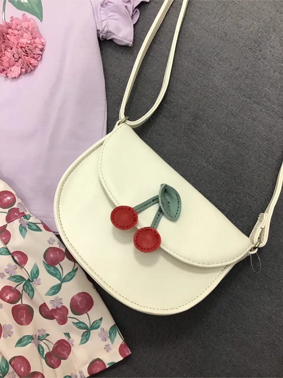 ANY 鈴木 コーディネート画像