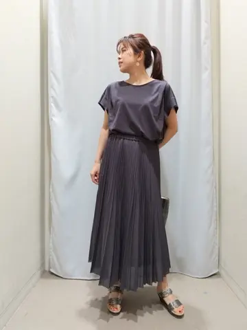 ANY 榎本 コーディネート画像