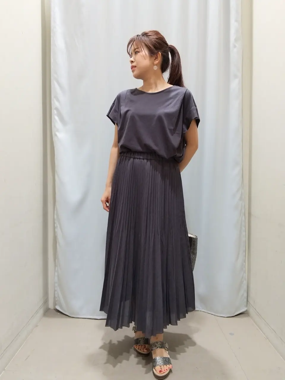 ANY 榎本 コーディネート画像