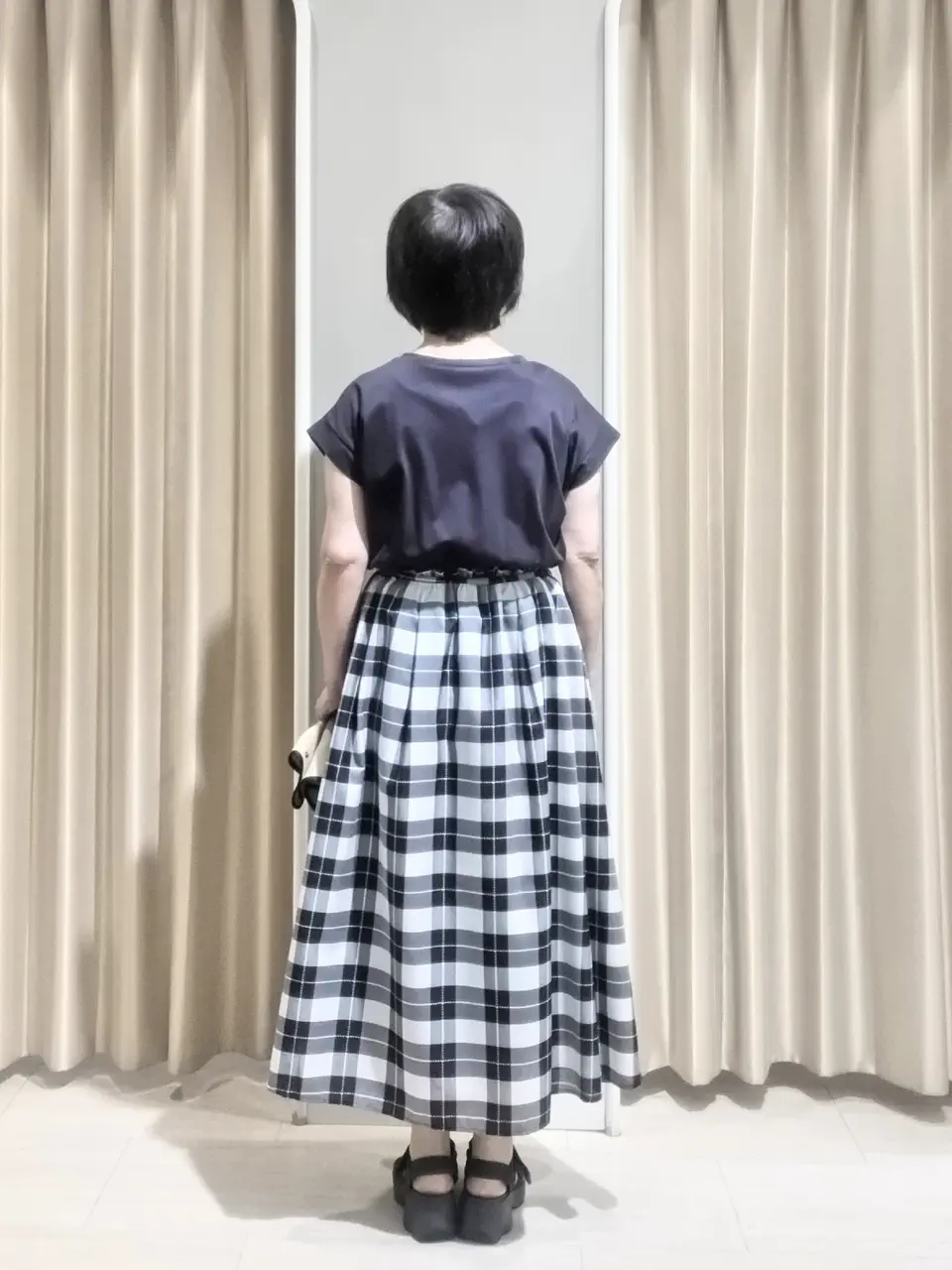 ANY SIS 岡本 コーディネート画像