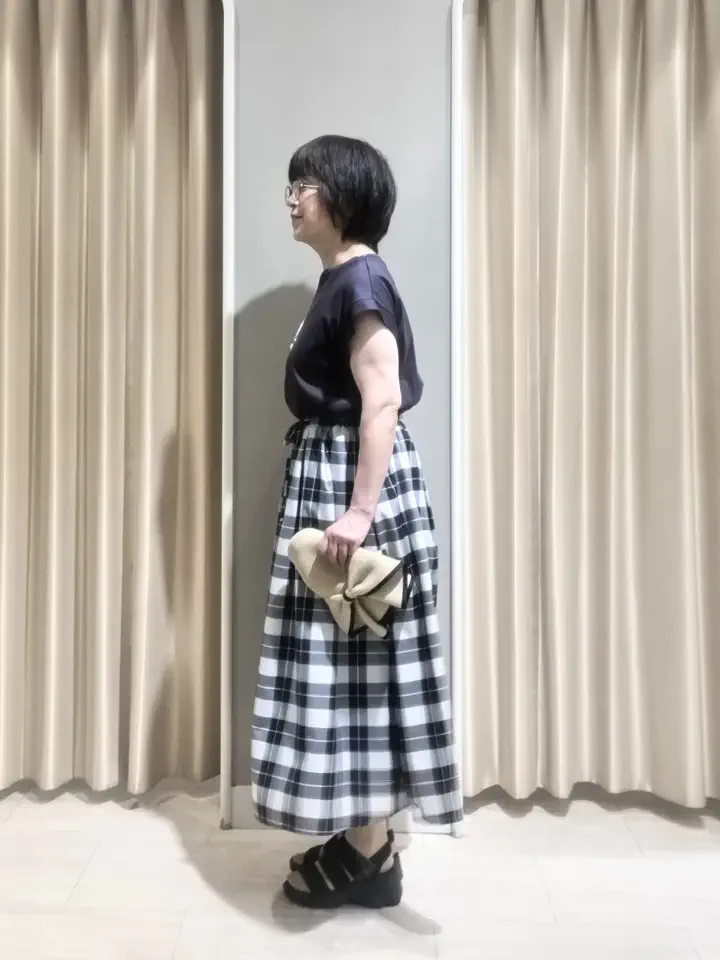 ANY SIS 岡本 コーディネート画像