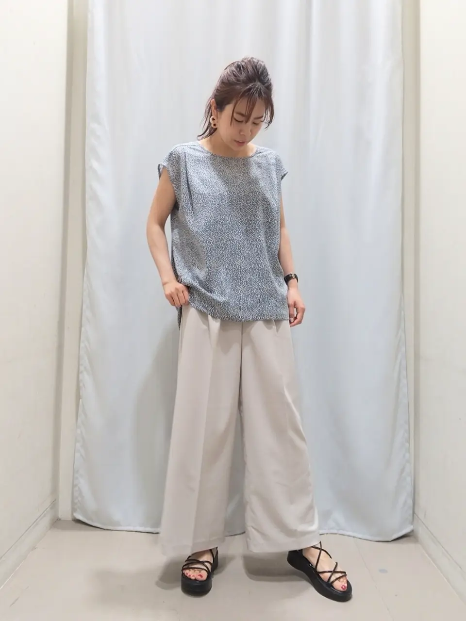 ANY 榎本 コーディネート画像