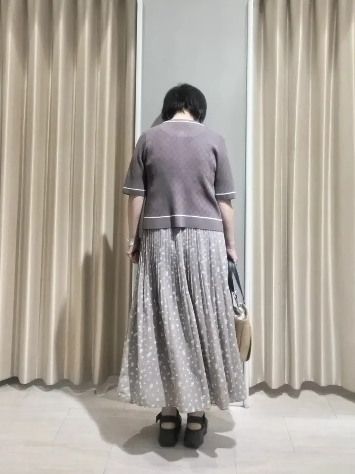 ANY SIS 岡本 コーディネート画像
