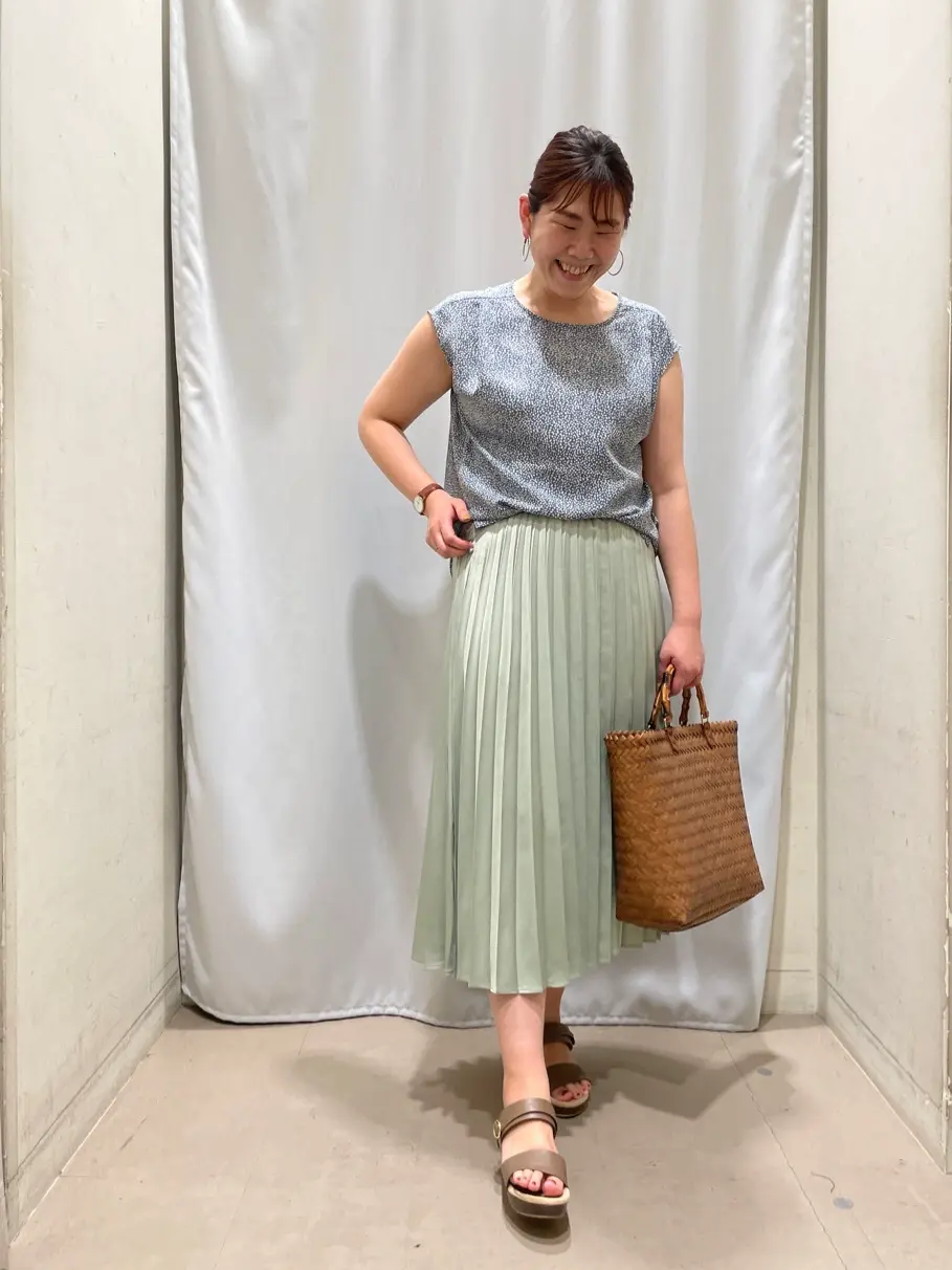 ANY 林 コーディネート画像