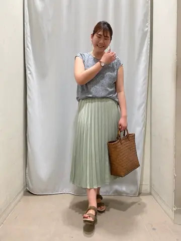 ANY 林 コーディネート画像