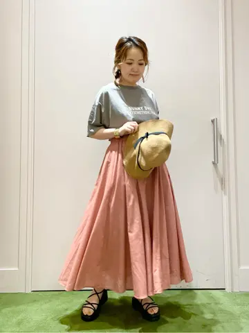 ANY フジコ コーディネート画像