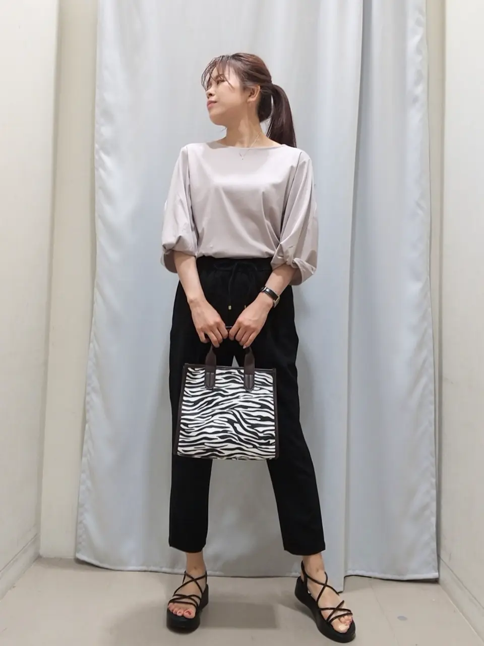 ANY 榎本 コーディネート画像