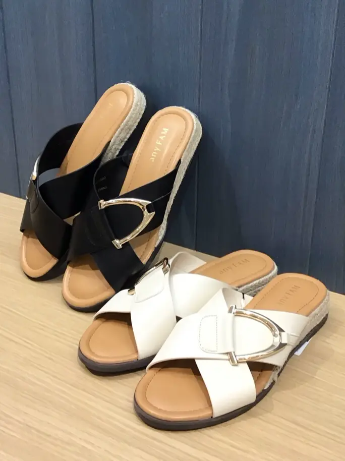 ANY 関 コーディネート画像