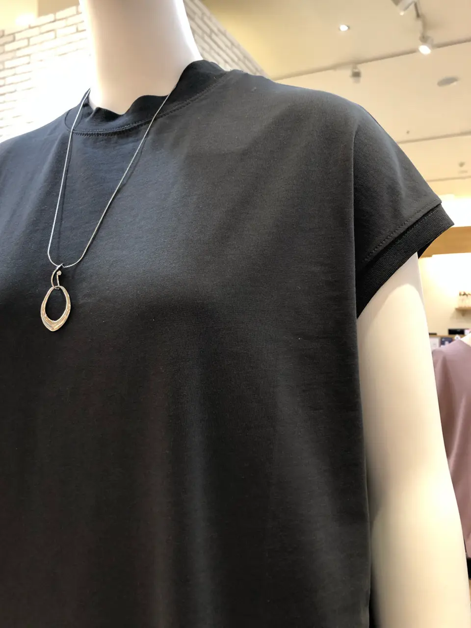 ANY 吉田 コーディネート画像