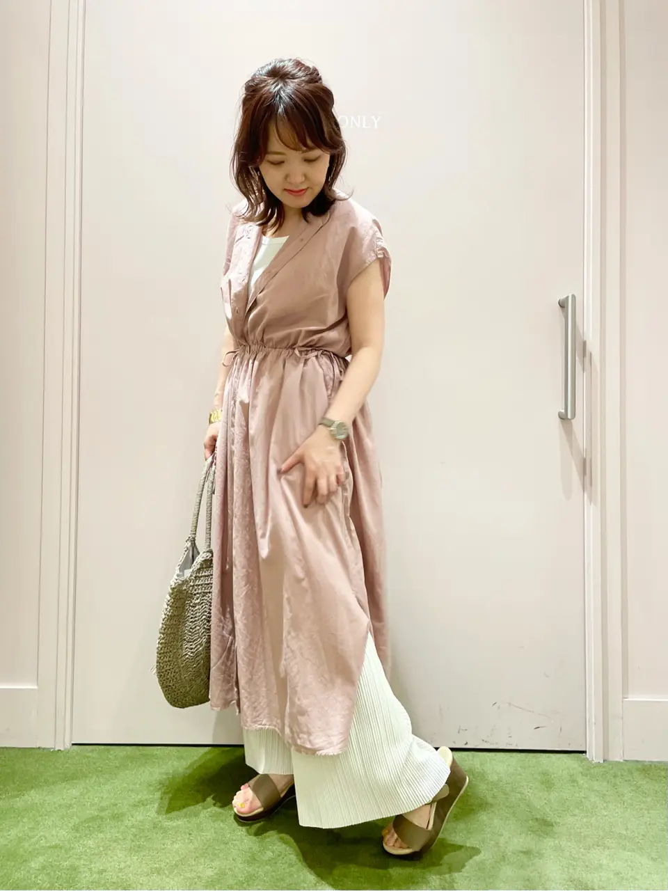 ANY フジコ コーディネート画像