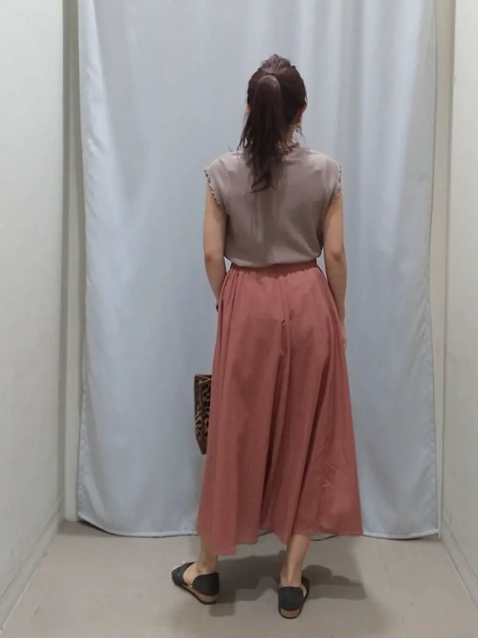 ANY 榎本 コーディネート画像