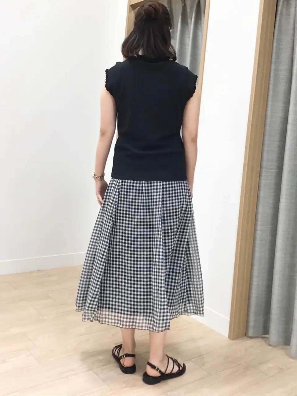 ANY 鈴木 コーディネート画像