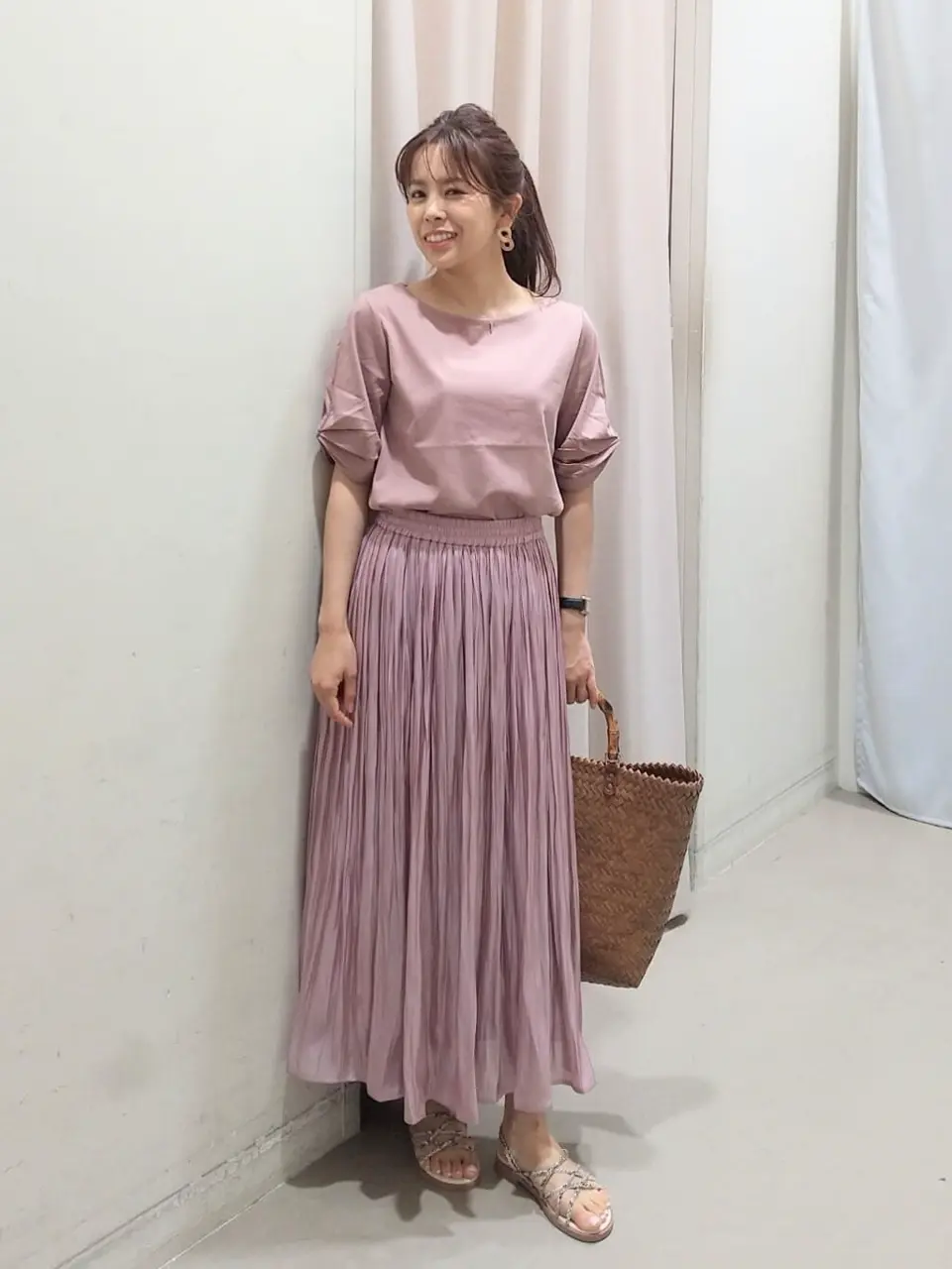 ANY 榎本 コーディネート画像