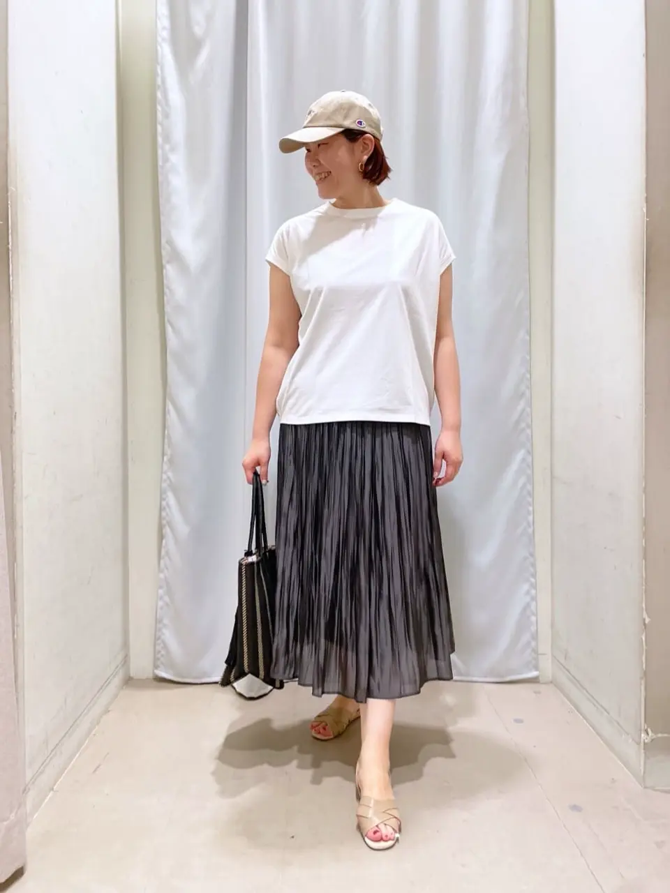 ANY 林 コーディネート画像