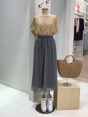 ANY 横溝 コーディネート画像