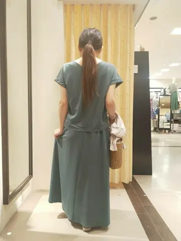 ANY 林 コーディネート画像