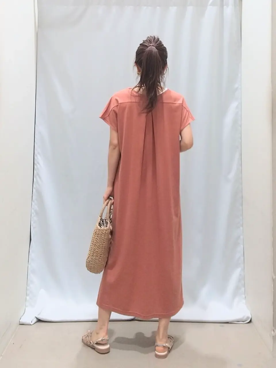 ANY 榎本 コーディネート画像