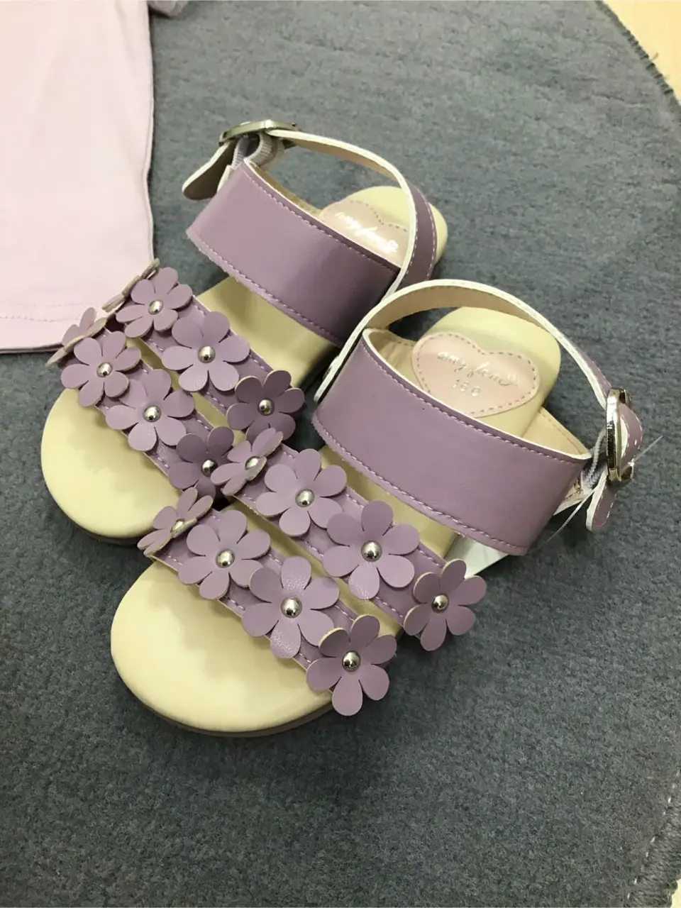 ANY 鈴木 コーディネート画像