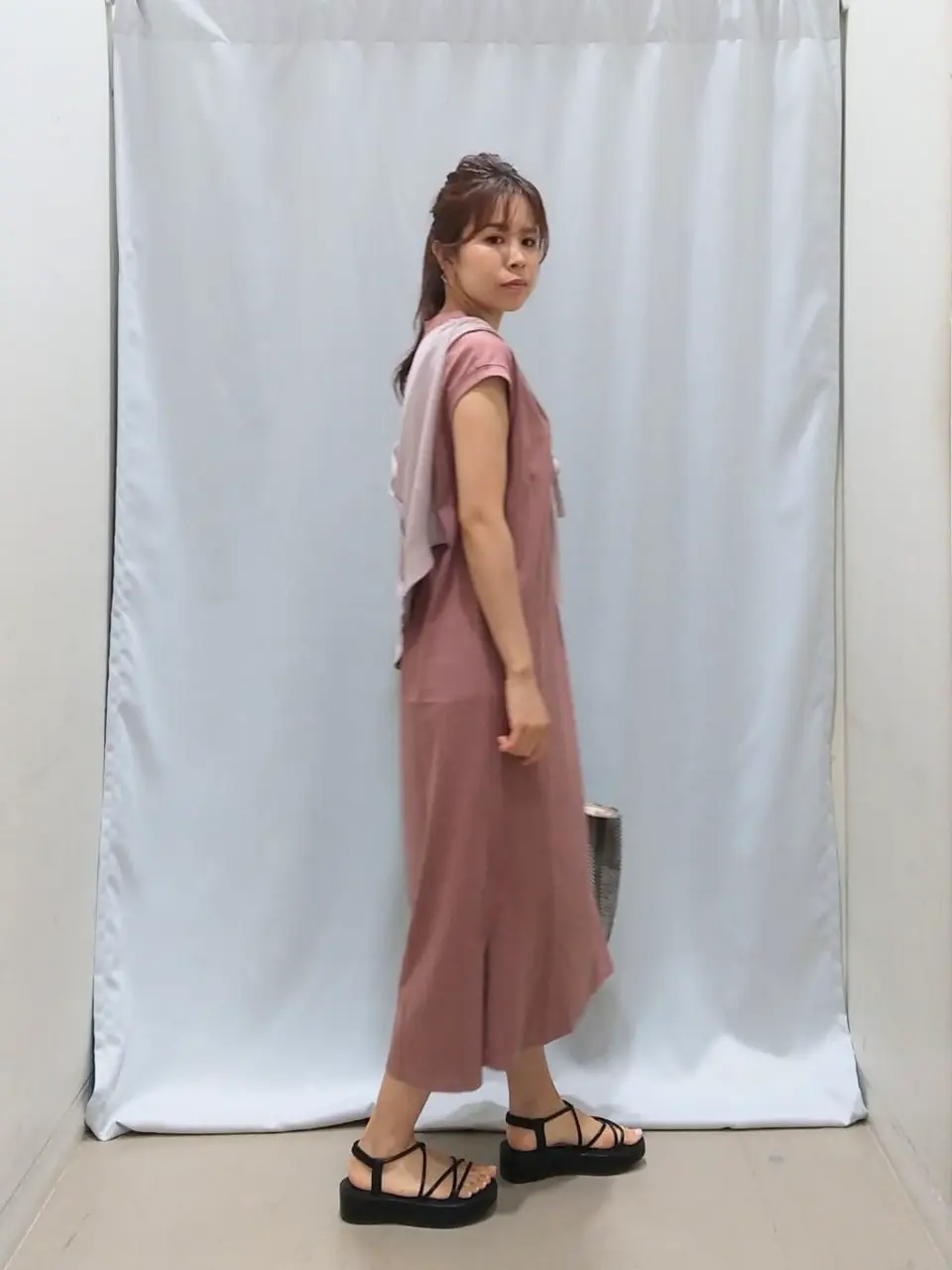 ANY 榎本 コーディネート画像