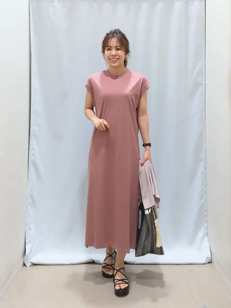 ANY 榎本 コーディネート画像