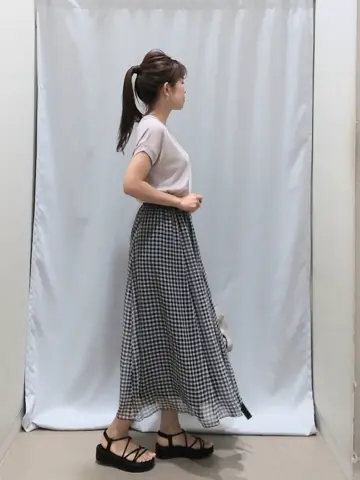 ANY 榎本 コーディネート画像