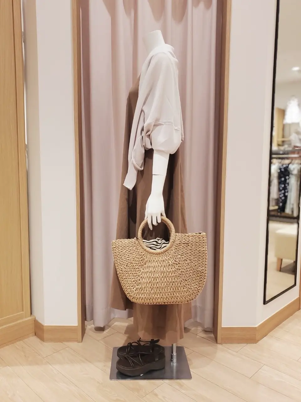 ANY 岩田 コーディネート画像