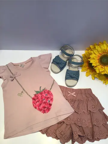 ANY 佐々木 コーディネート画像